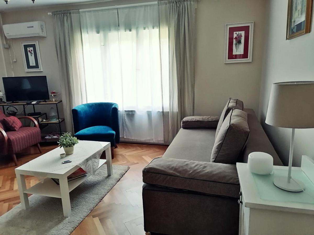 Holiday Home Modric Оточац Экстерьер фото