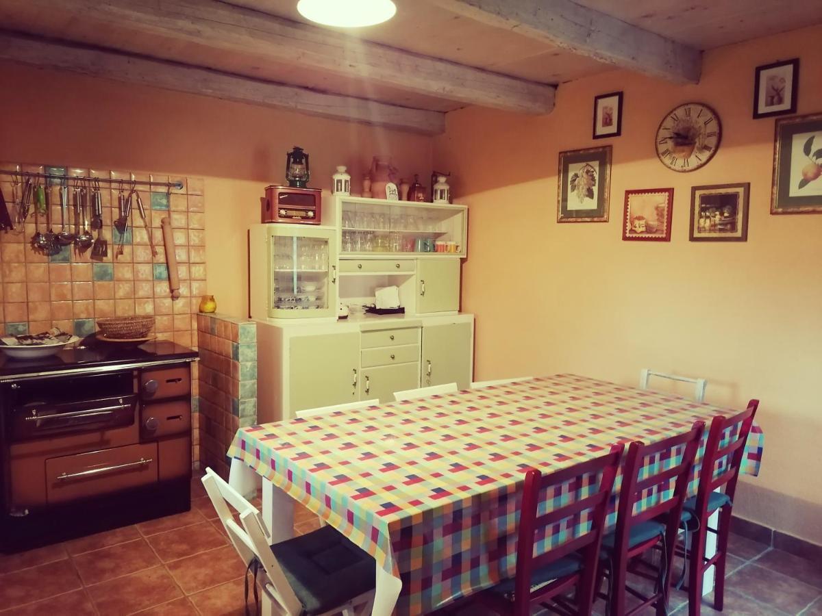 Holiday Home Modric Оточац Экстерьер фото