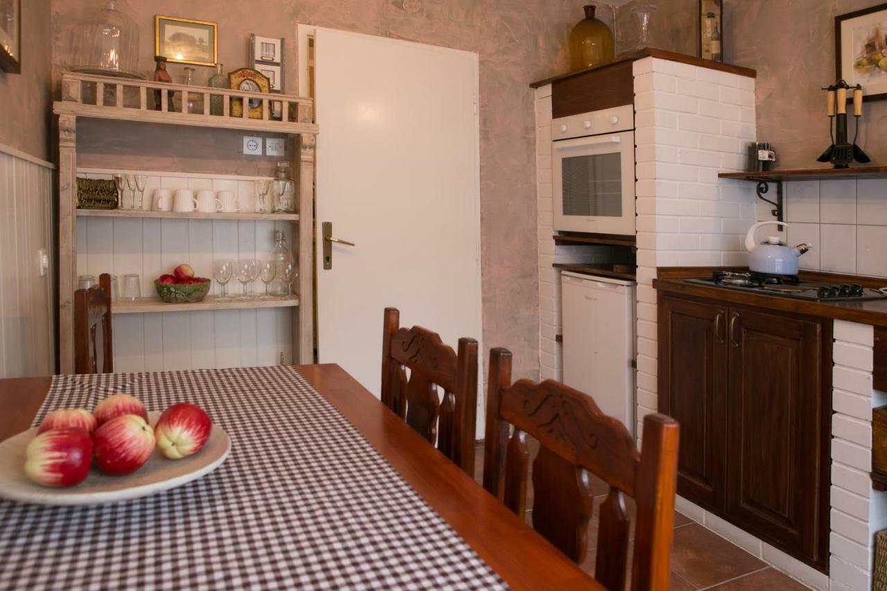 Holiday Home Modric Оточац Экстерьер фото