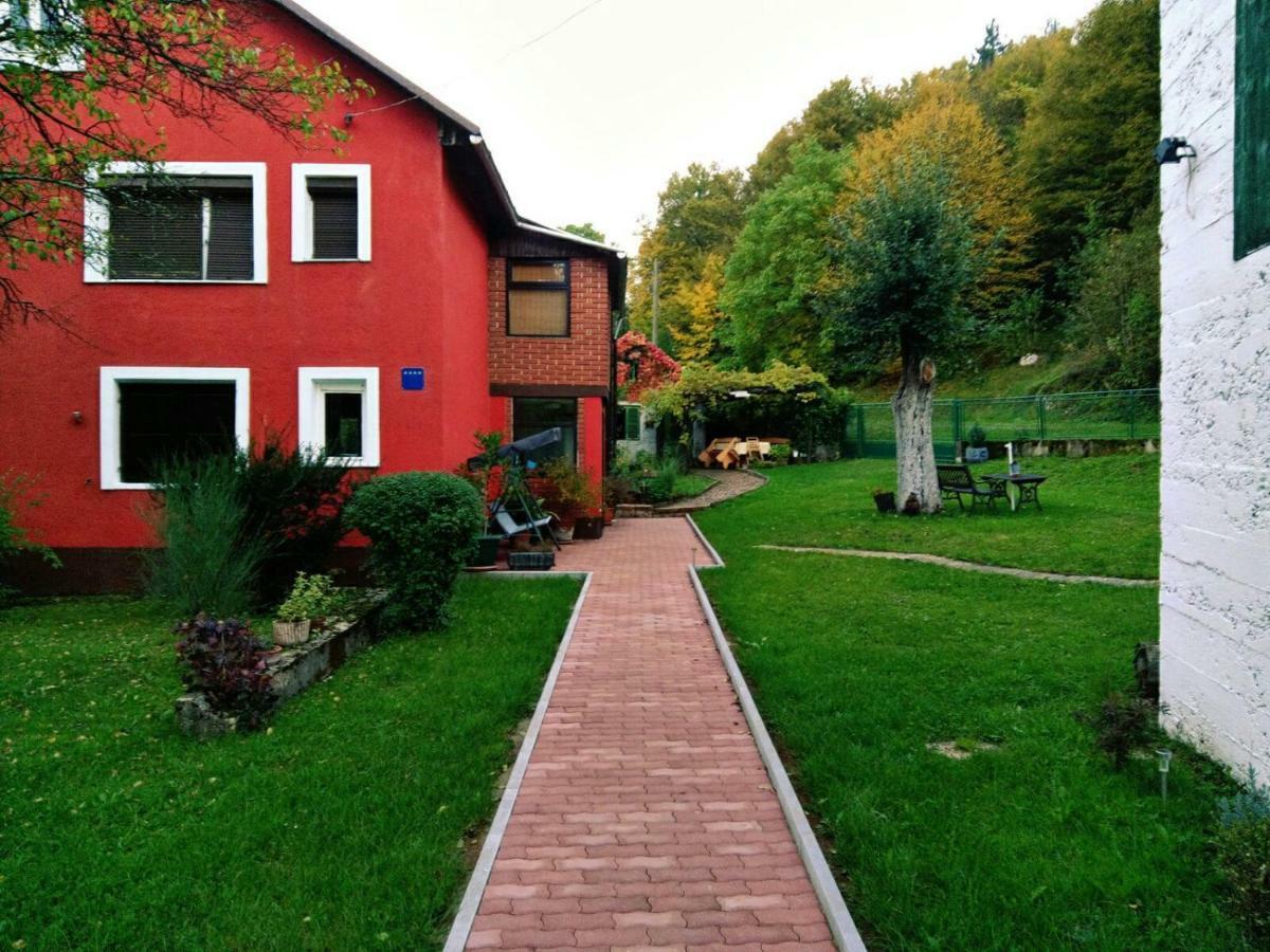 Holiday Home Modric Оточац Экстерьер фото