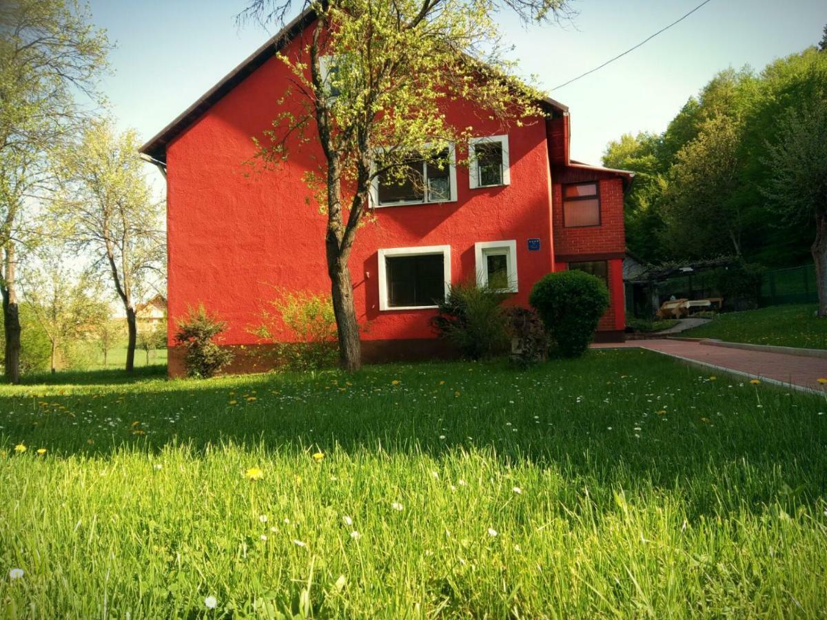 Holiday Home Modric Оточац Экстерьер фото